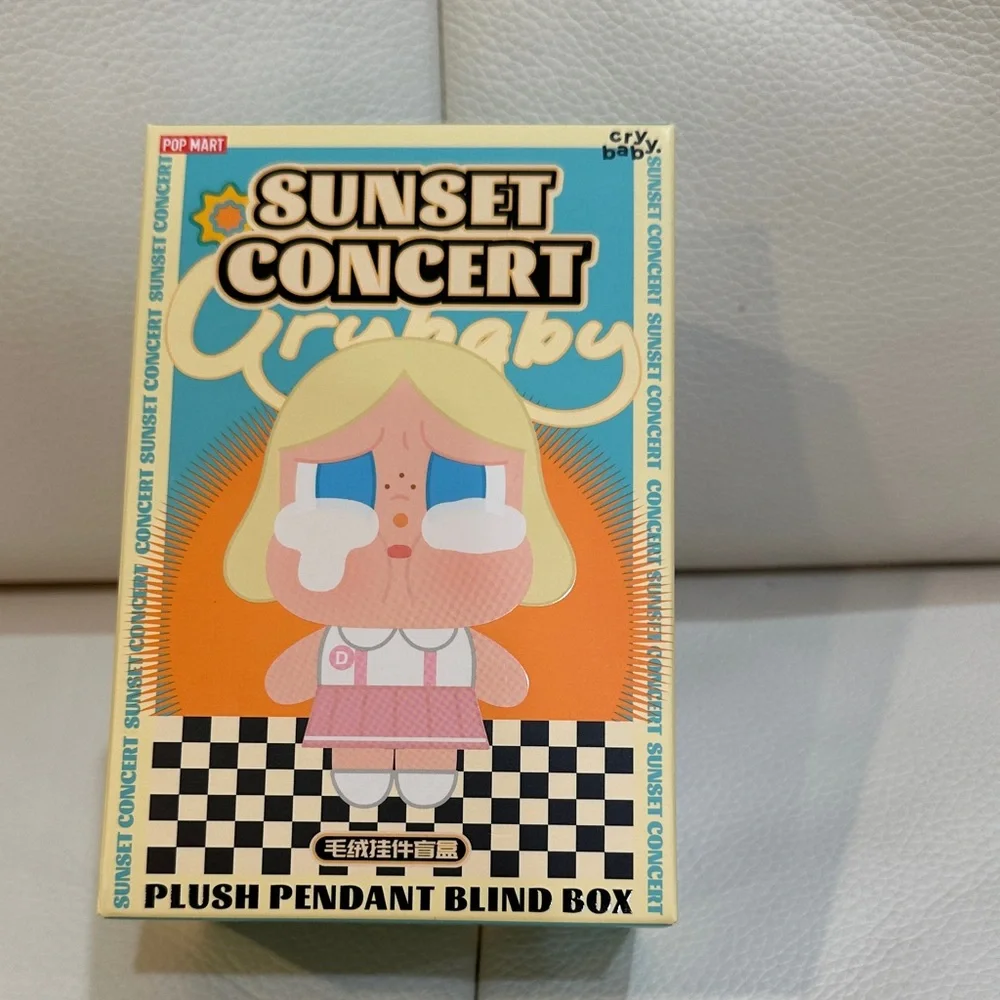 POP MART please see